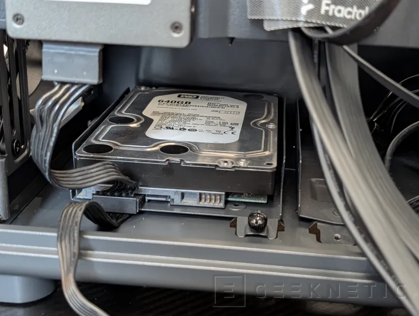 Geeknetic Fractal Design Epoch XL RGB Review 15