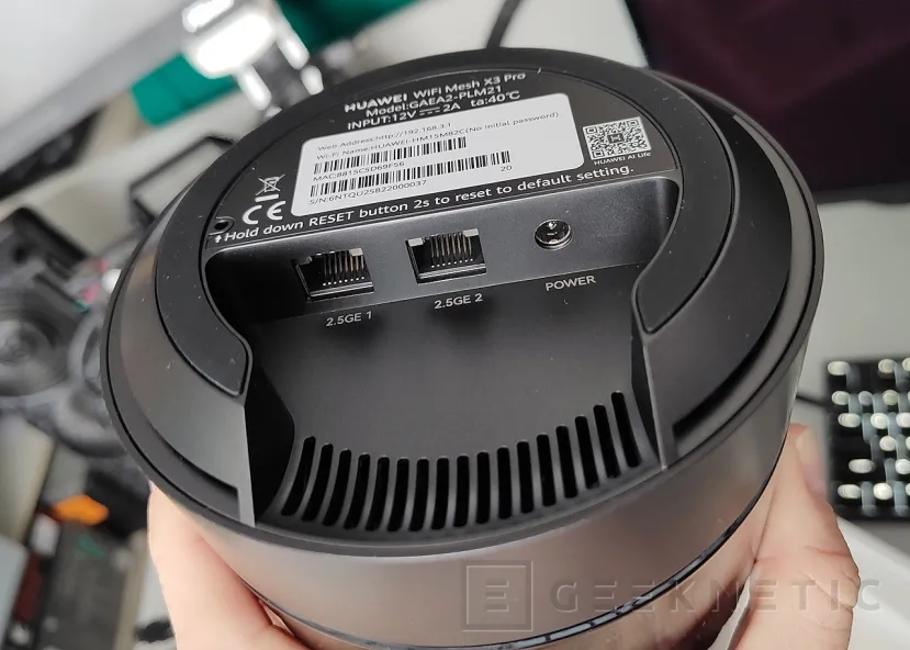 Geeknetic HUAWEI WiFi Mesh X3 Pro Review 6