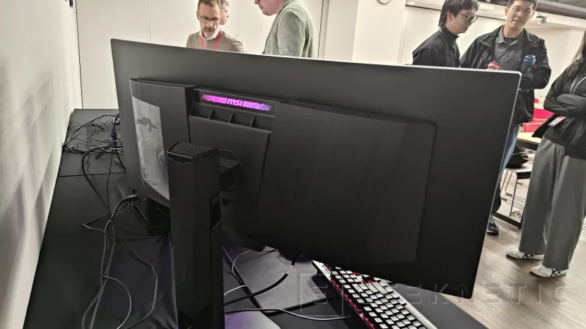 Geeknetic MSI presenta su monitor gaming MPG 341CQR QD-OLED X36 con panel de quinta generación a 360 HZ 2