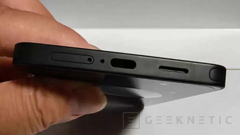 Geeknetic El Galaxy S26 Ultra cambia el S-Pen: un nuevo diseño curvado que anticipa ajustes internos y refuerza la apuesta de Samsung por simplificar el lápiz 1