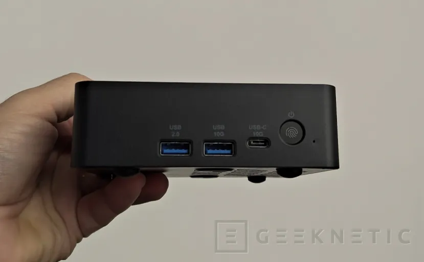 Geeknetic Nuevo Cubi NUC AI+ 3MG. El primer Mini PC de MSI con Intel Panther Lake 3
