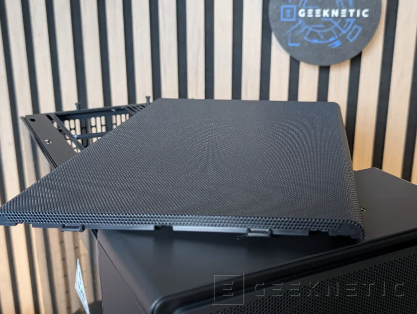 Geeknetic Fractal Design Epoch XL RGB Review 13