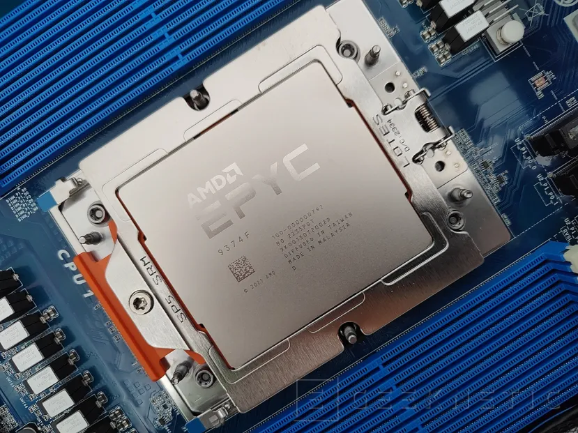 Geeknetic AMD EPYC 9374F Review 14