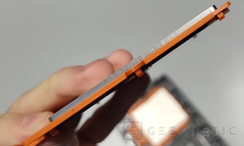 Geeknetic AMD EPYC 9374F Review 5