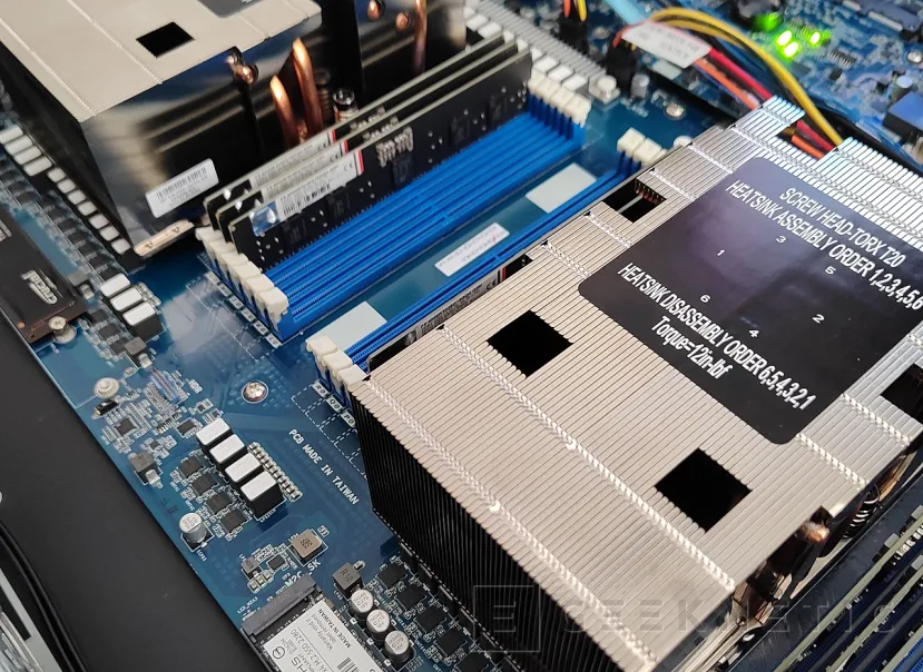 Geeknetic AMD EPYC 9374F Review 40