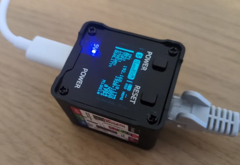 Geeknetic Descubren graves fallos de seguridad en el KVM remoto NanoKVM: Tiene un micrófono oculto y envía datos a China 1