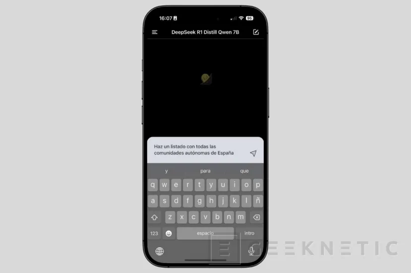 Geeknetic Así puedes instalar una IA como DeepSeek en local en tu iPhone 7