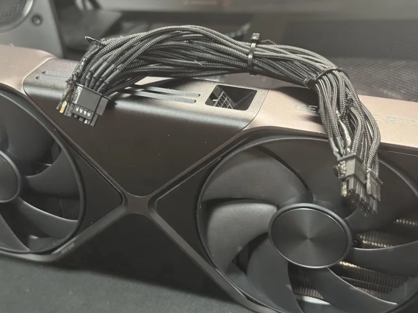 Geeknetic Más conectores 12V-2x6 quemados en las RTX 5090, la historia se repite 1