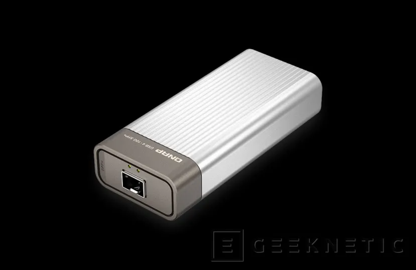 Geeknetic Nuevos adaptadores QNAP para redes de 10 Gbps que se conectan al USB4 o Thunderbolt 3/4 3