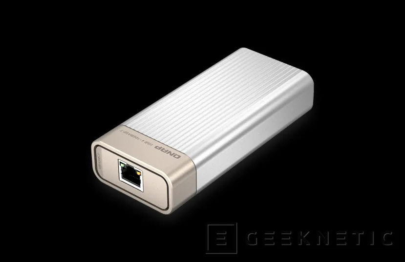 Geeknetic Nuevos adaptadores QNAP para redes de 10 Gbps que se conectan al USB4 o Thunderbolt 3/4 2