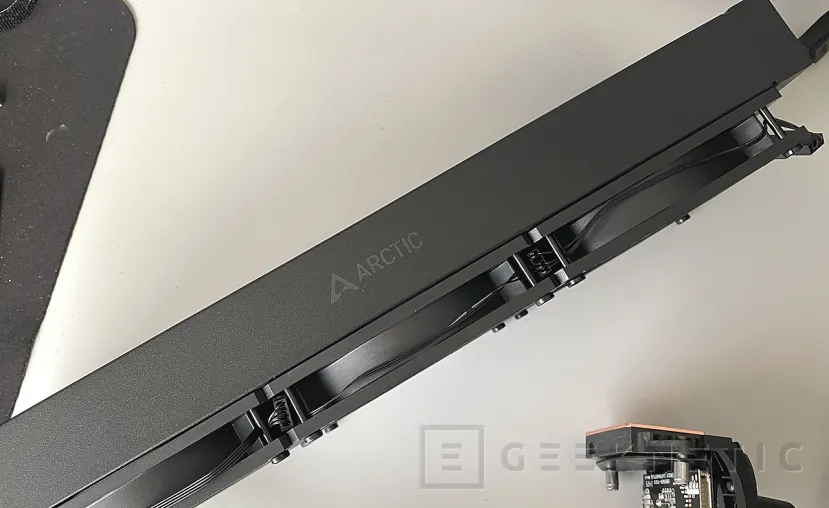 Geeknetic Arctic Liquid Freezer III 360 Review 5