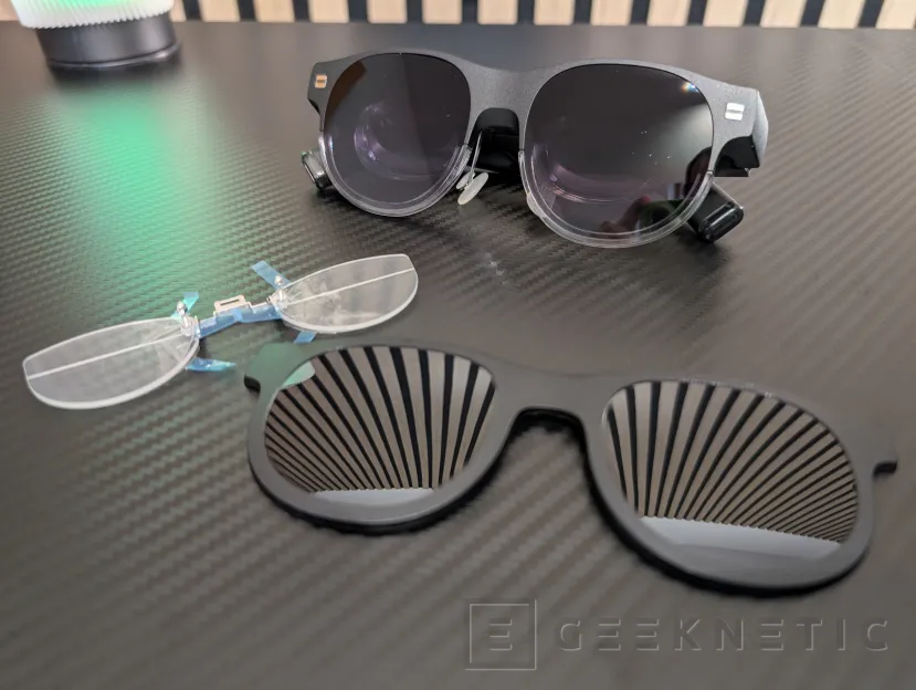 Geeknetic ASUS AirVision M1 Review 10