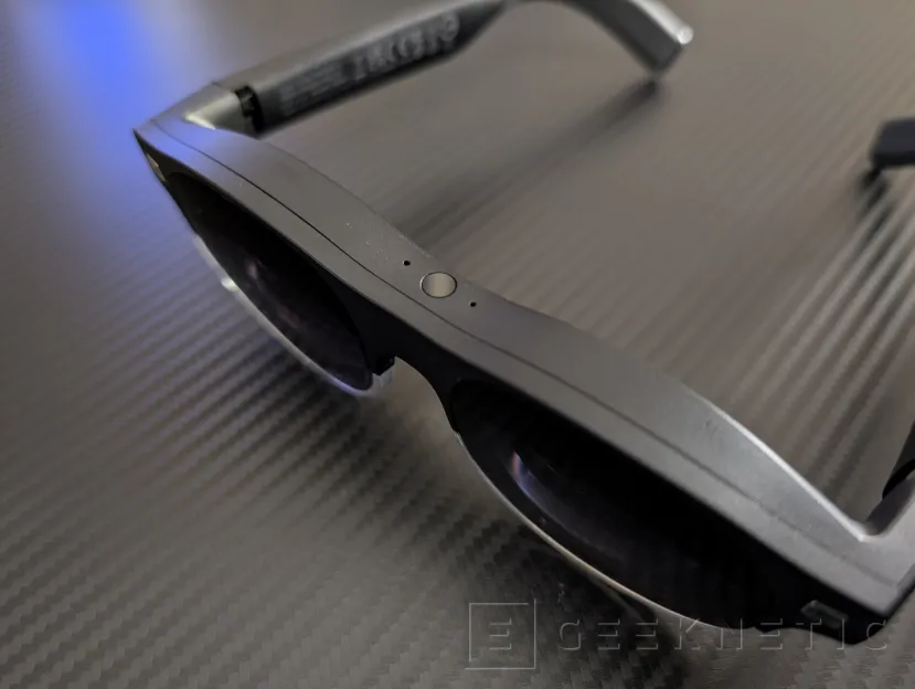 Geeknetic ASUS AirVision M1 Review 5