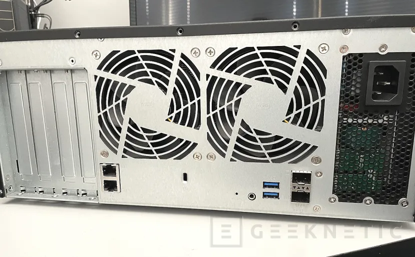 Geeknetic Qnap NAS TS-h1290FX Review 6