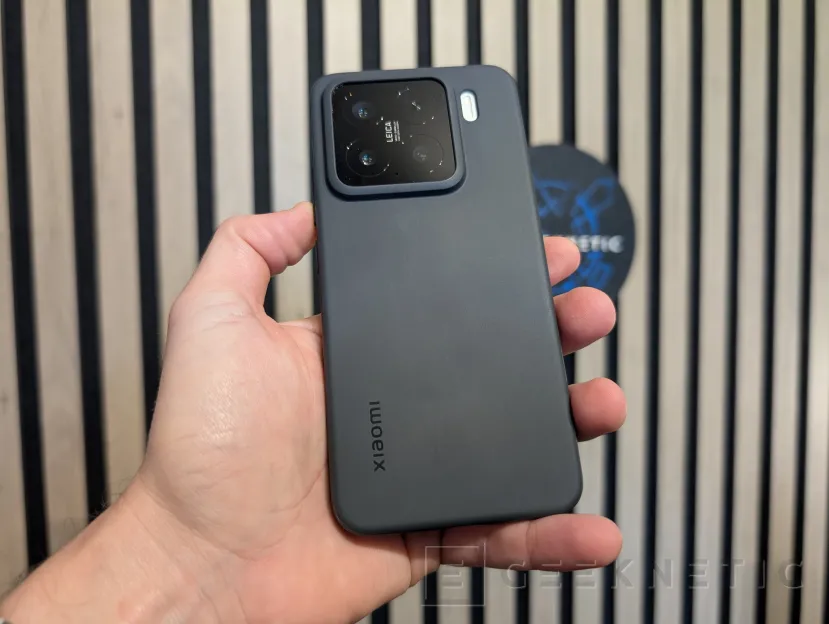 Geeknetic Xiaomi 15 Review 9