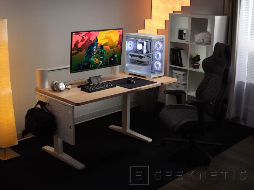 Geeknetic Corsair ha lanzado el nuevo escritorio Platform:4 con opciones de altura fija o elevable y brazo con railes incorporado para monitor y accesorios 1