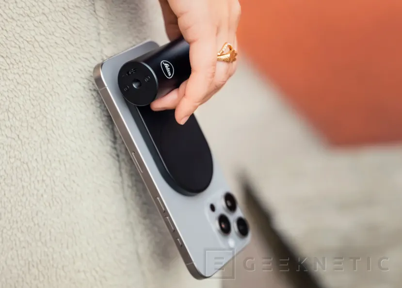 Geeknetic El nuevo Leica Lux Grip es una empuñadura para iPhone con botones configurables que cuesta 300 euros 1