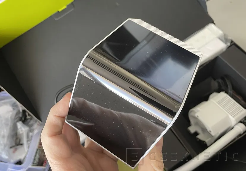 Geeknetic TRYX PANORAMA ARGB 360 White Review 3