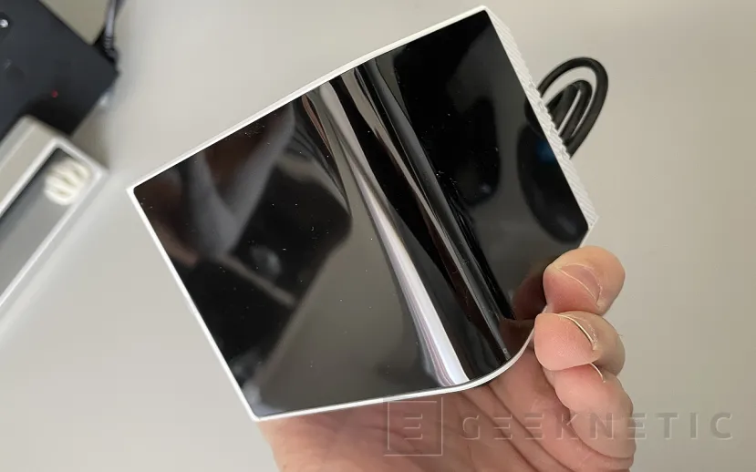 Geeknetic TRYX PANORAMA ARGB 360 White Review 18