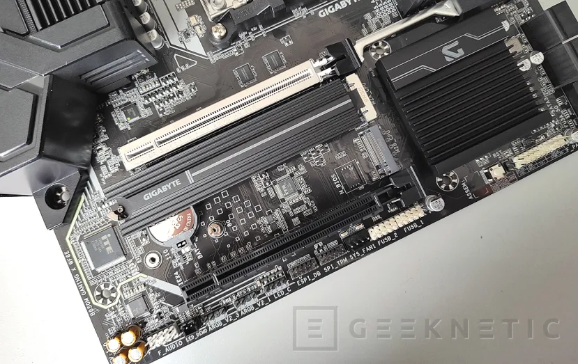 Geeknetic Gigabyte B850M GAMING X WIFI6E Review 5