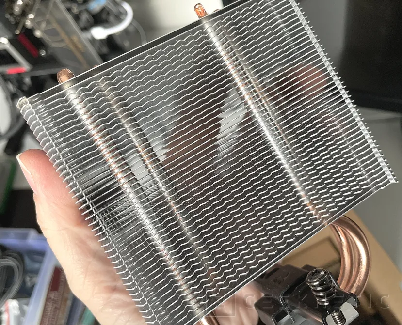 Geeknetic Arctic Freezer 8i Review 8