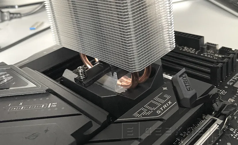 Geeknetic Arctic Freezer 8i Review 16