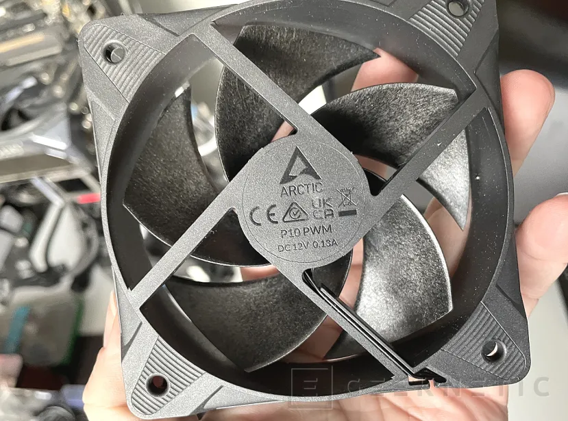 Geeknetic Arctic Freezer 8i Review 12