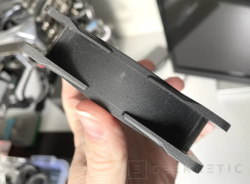 Geeknetic Arctic Freezer 8i Review 13