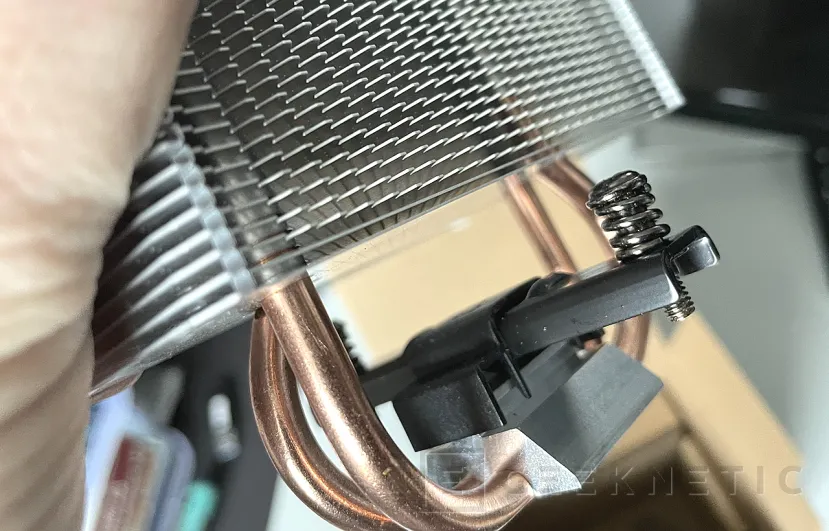 Geeknetic Arctic Freezer 8i Review 5