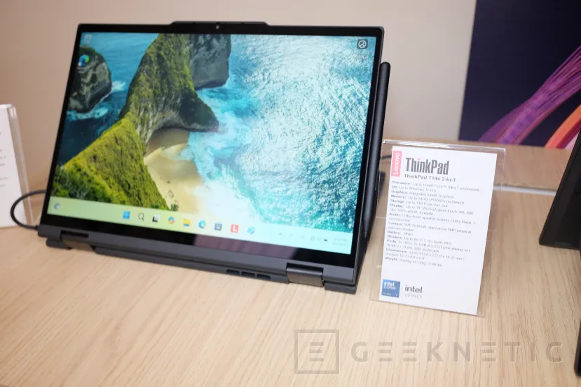 Geeknetic Diseños plegables, convertibles y con 3D en la nueva gama de portátiles profesionales de Lenovo 1