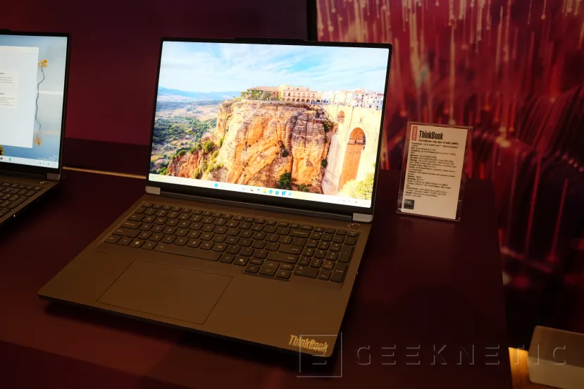 Geeknetic Diseños plegables, convertibles y con 3D en la nueva gama de portátiles profesionales de Lenovo 5