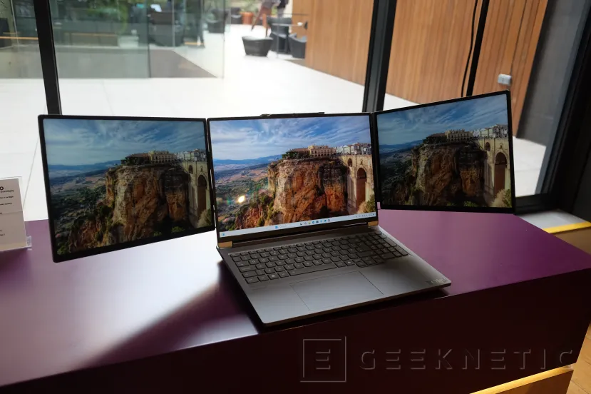 Geeknetic Lenovo Magic Bay Dual Display: Dos monitores externos para acoplar magnéticamente al portátil 1