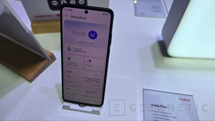 Geeknetic ZTE Nubia Flip2: Smartphone plegable tipo concha por menos de 700 euros 2
