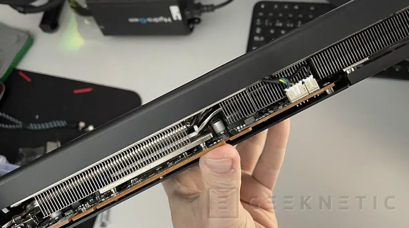 Geeknetic PowerColor AMD Radeon RX 9070 Hellhound Review 8