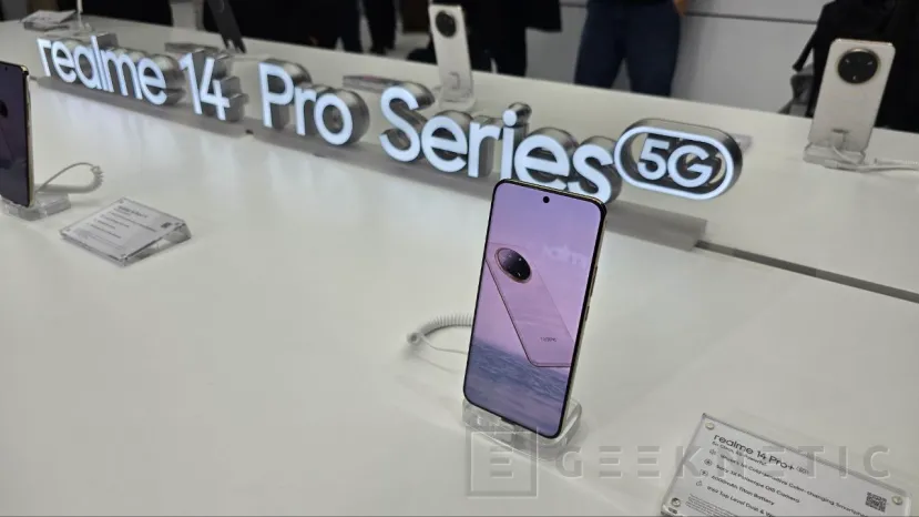 Geeknetic El Realme 14 Pro+ cambia de color con el frío 3