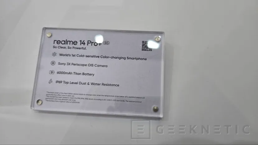 Geeknetic El Realme 14 Pro+ cambia de color con el frío 4