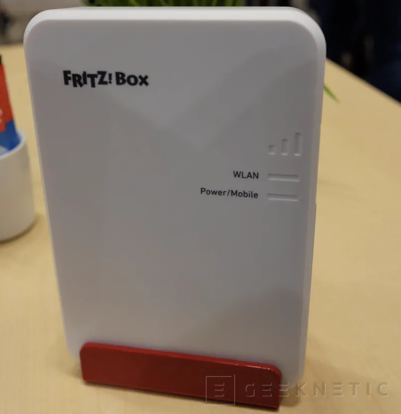 Geeknetic Conectividad WiFi 6 y 5G en el nuevo router para exteriores FRITZ!Box 6860 5G 1