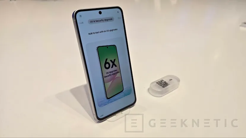 Geeknetic Samsung refuerza su línea de smartphones de gama media con los Galaxy A56 5G desde 480 euros 1