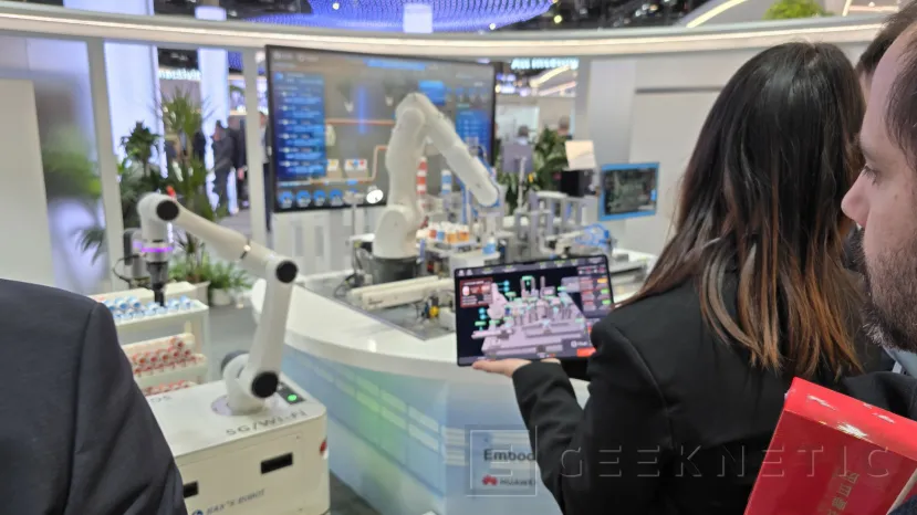 Geeknetic Los servicios Cloud AI de HUAWEI permiten la conducción remota, seguimiento con trazabilidad precisa y venta de productos con Agentes AI 3