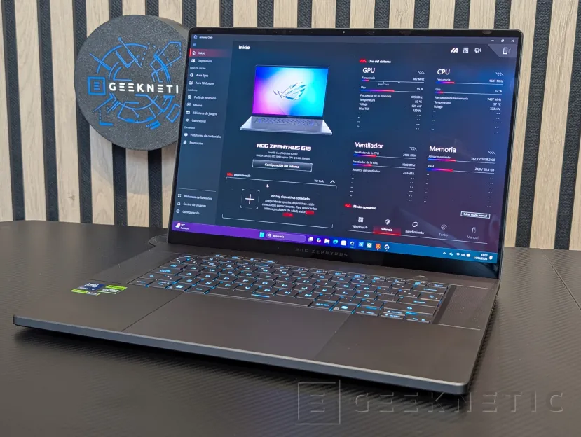 Geeknetic ASUS ROG Zephyrus G16 (2025) GU605 Review con RTX 5090 59