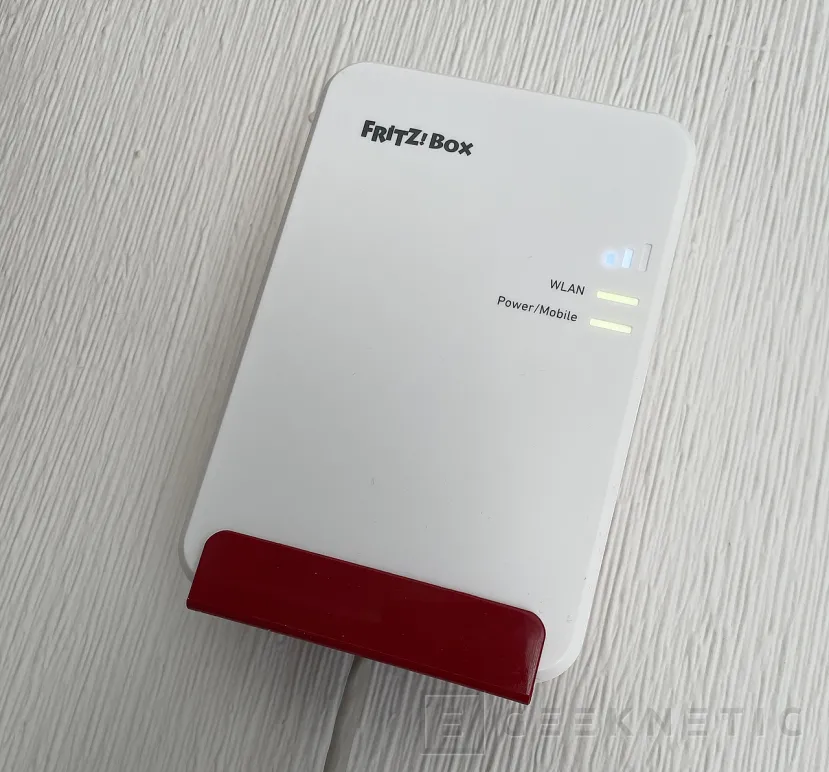 Geeknetic AVM FRITZ!Box 6860 5G Review 19
