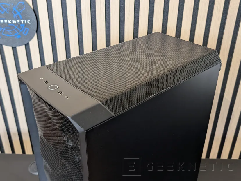 Geeknetic Fractal Design Meshify 3 Ambience Pro RGB Review 5