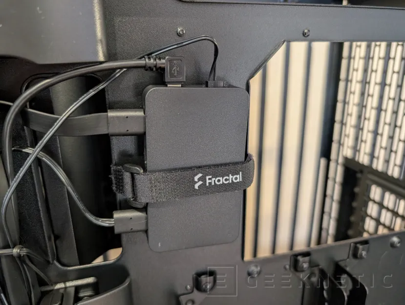 Geeknetic Fractal Design Meshify 3 Ambience Pro RGB Review 17