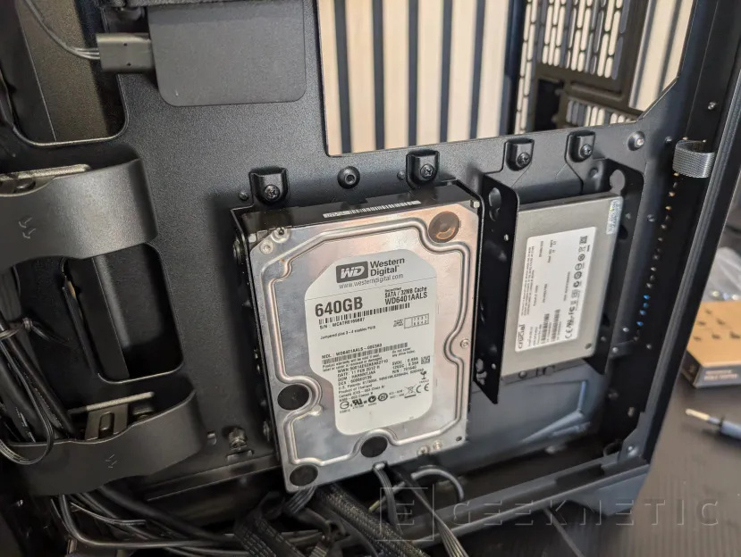 Geeknetic Fractal Design Meshify 3 Ambience Pro RGB Review 20