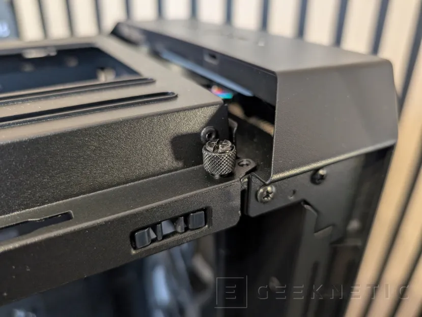 Geeknetic Fractal Design Meshify 3 Ambience Pro RGB Review 15