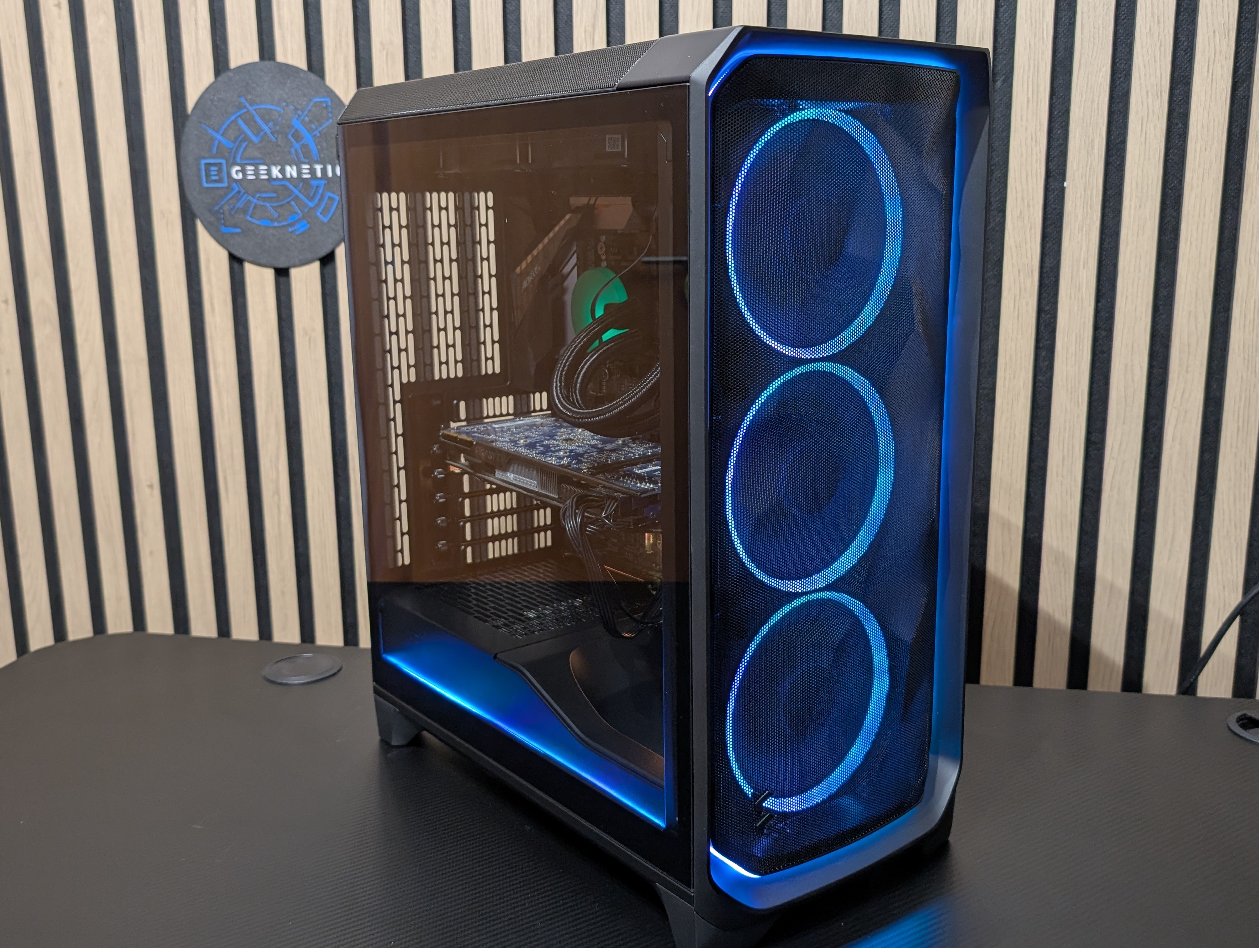 Geeknetic Fractal Design Meshify 3 Ambience Pro RGB Review 1