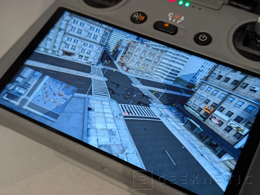 Geeknetic DJI lanza un simulador para aprender a usar sus drones desde los controladores con pantalla 2