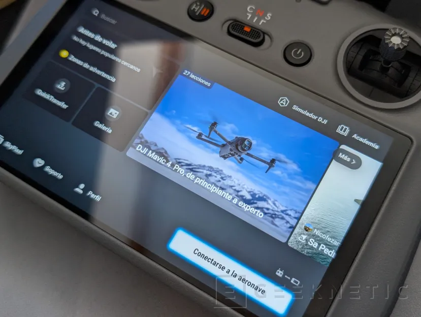 Geeknetic DJI lanza un simulador para aprender a usar sus drones desde los controladores con pantalla 1