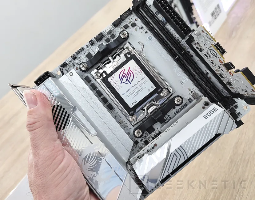 Geeknetic MSI amplia su gama de placas base ITX para AMD Ryzen con las nuevas MSI MPG Z870I EDGE TI WIFI, MSI MPG B850I EDGE TI WIFI  y MSI MPG B860I TI WIFI 2