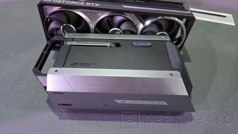 Geeknetic ASUS nos enseña sus nuevas GPU Externas: ROG XG Station 3 y XG Mobile 2